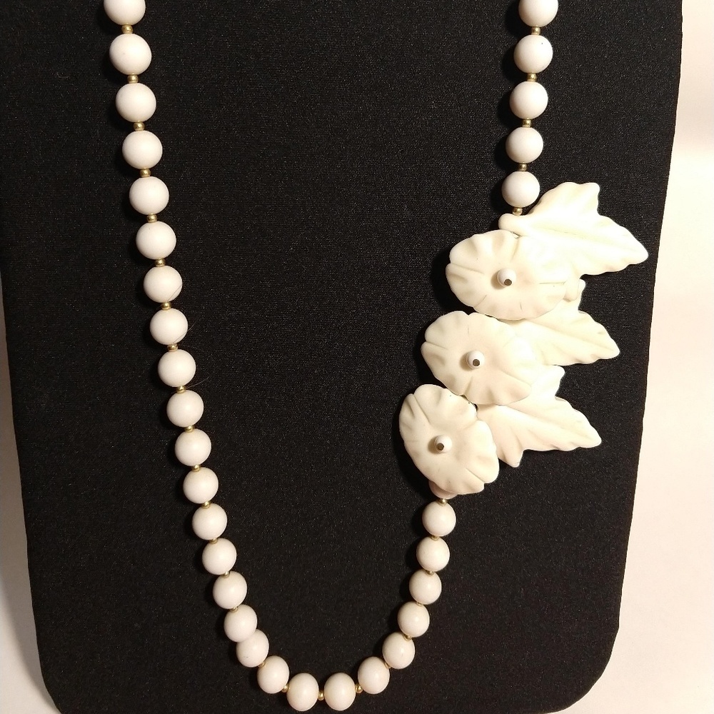 Vintage offset necklace